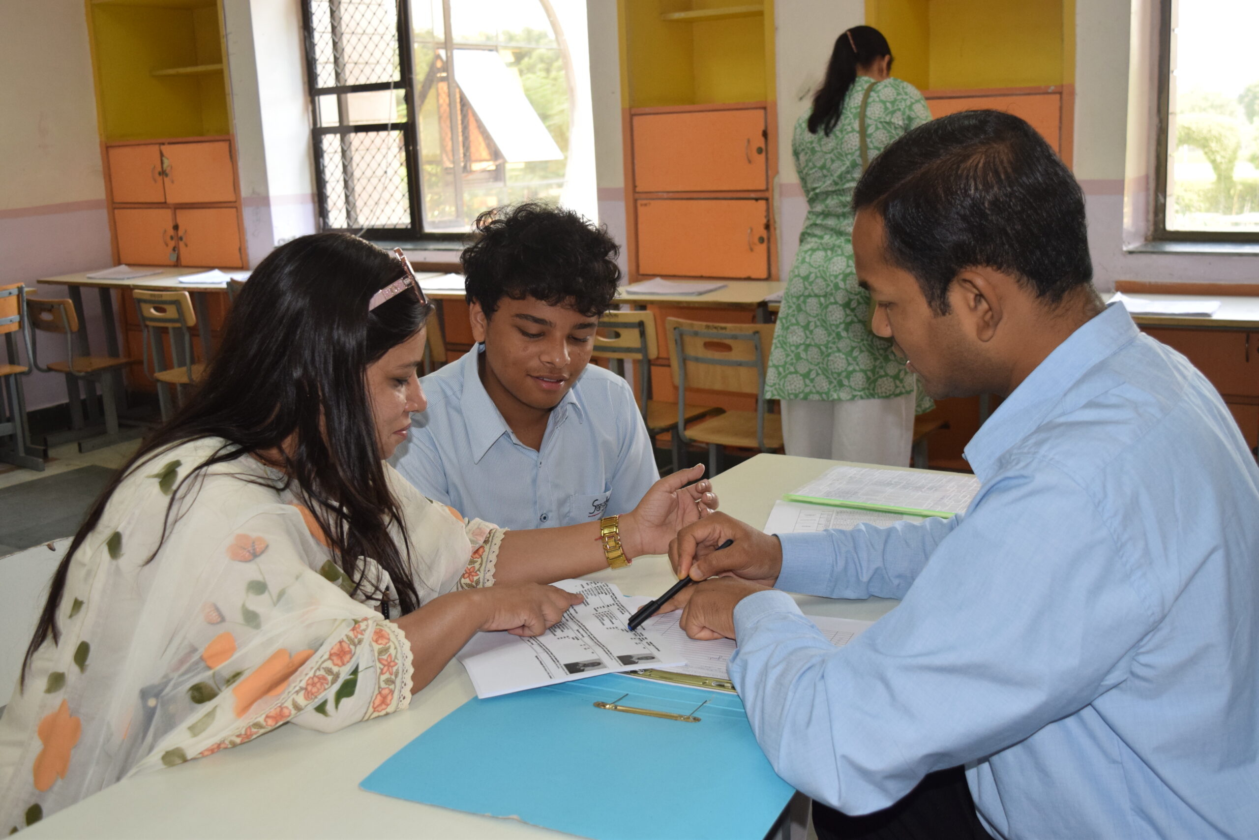 Teachers mentoring students